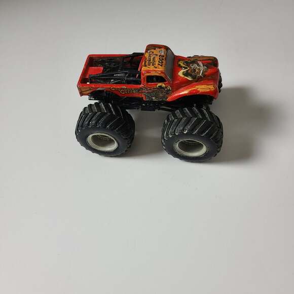 Hot Wheels 2007 Red  Monster Jam Capitan Curse Truck Toy  Vehicles Collectible - Picture 5 of 9